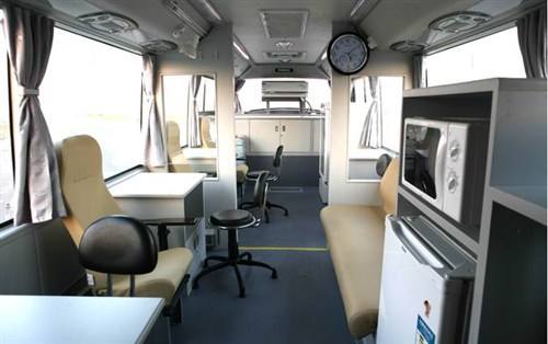 獻(xiàn)血車(chē)安全嗎？生產(chǎn)廠家通過(guò)這三點(diǎn)告訴你非常安全。02